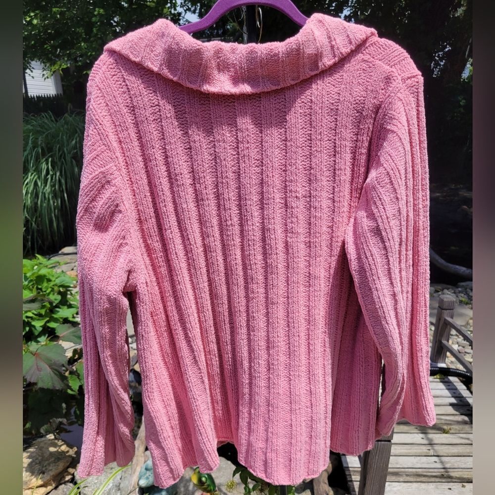 Pink Sweater‎ - Picture 9 of 11